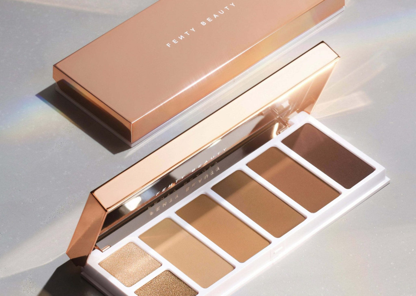 Fenty Beauty by Rihanna -Sun Stalk'R Face + Eye Bronzer & Highlighter Palette